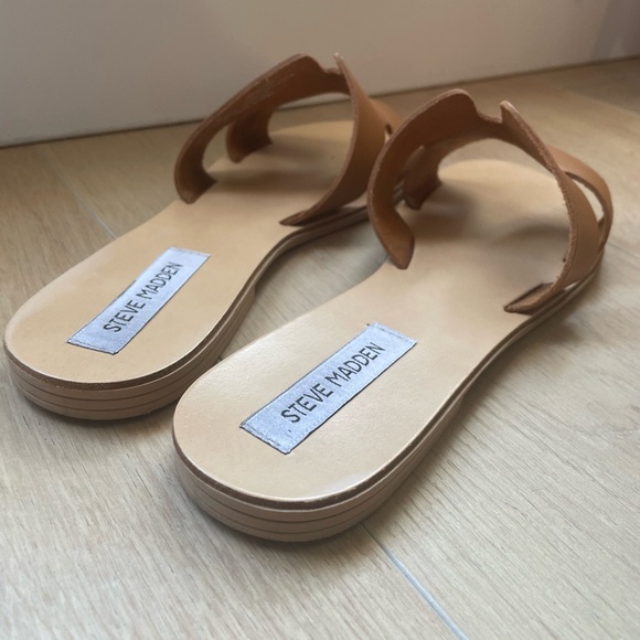 Steve Madden Hadyn Sandals - Picture 4 of 6